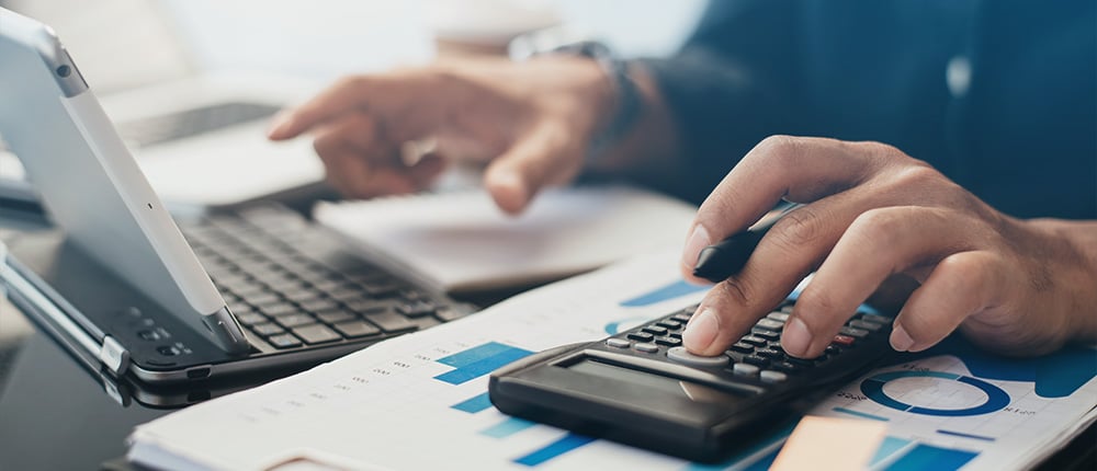 Blog Header finance vs accounting